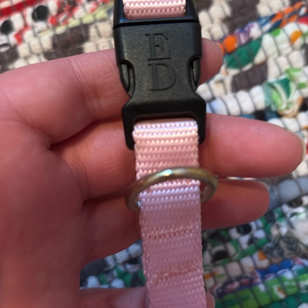 Pink Dog Collar with two slide on bandanas - Picture 3 of 6